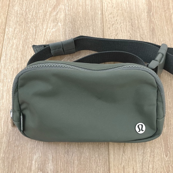 Lululemon everyday belt bag - grey sage - Picture 1 of 3
